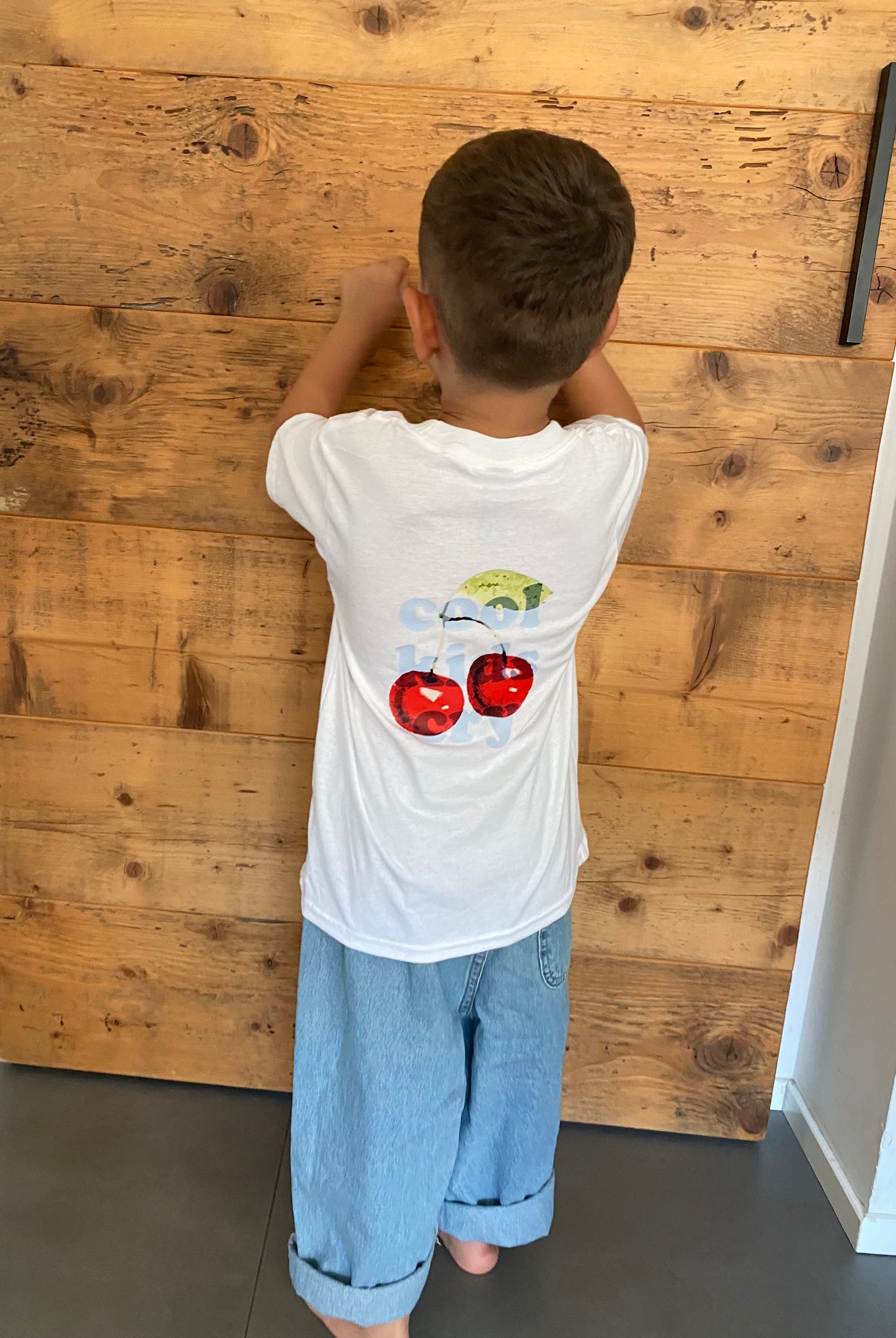 T-shirt cherry