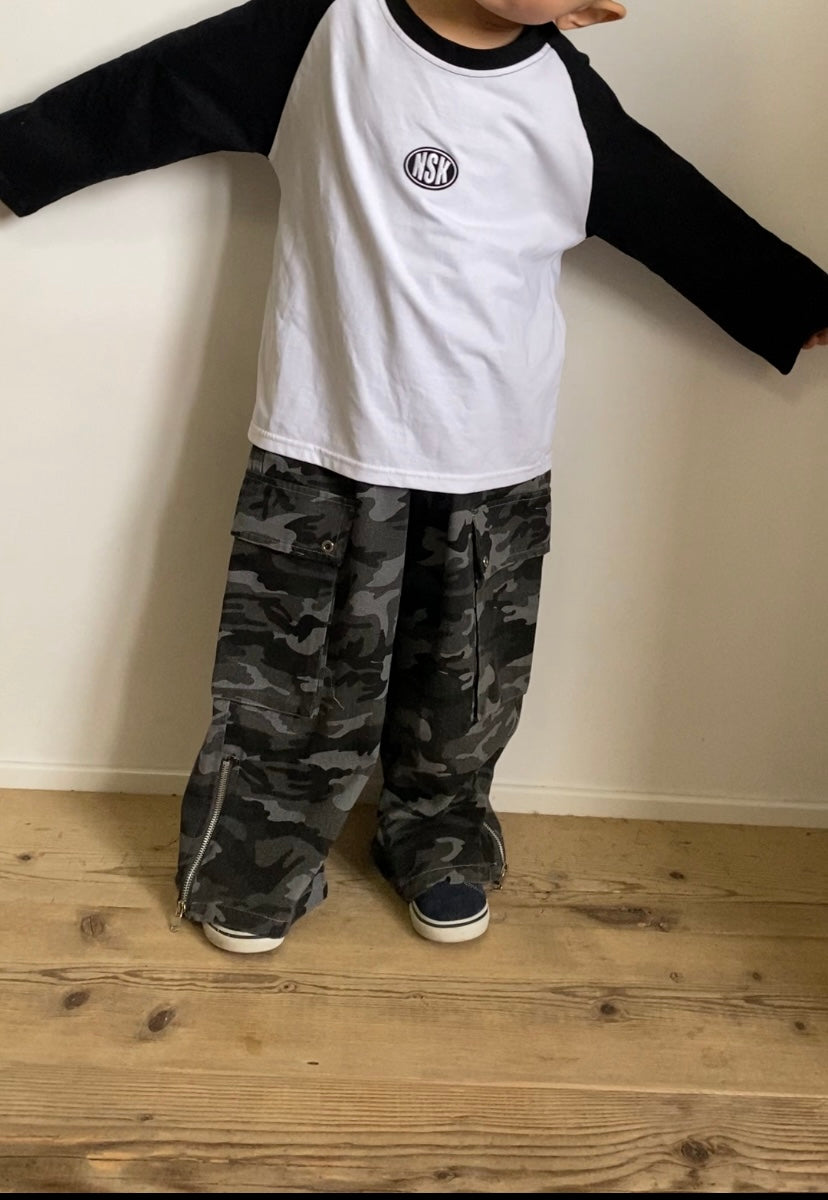 Pantalone cargo camo