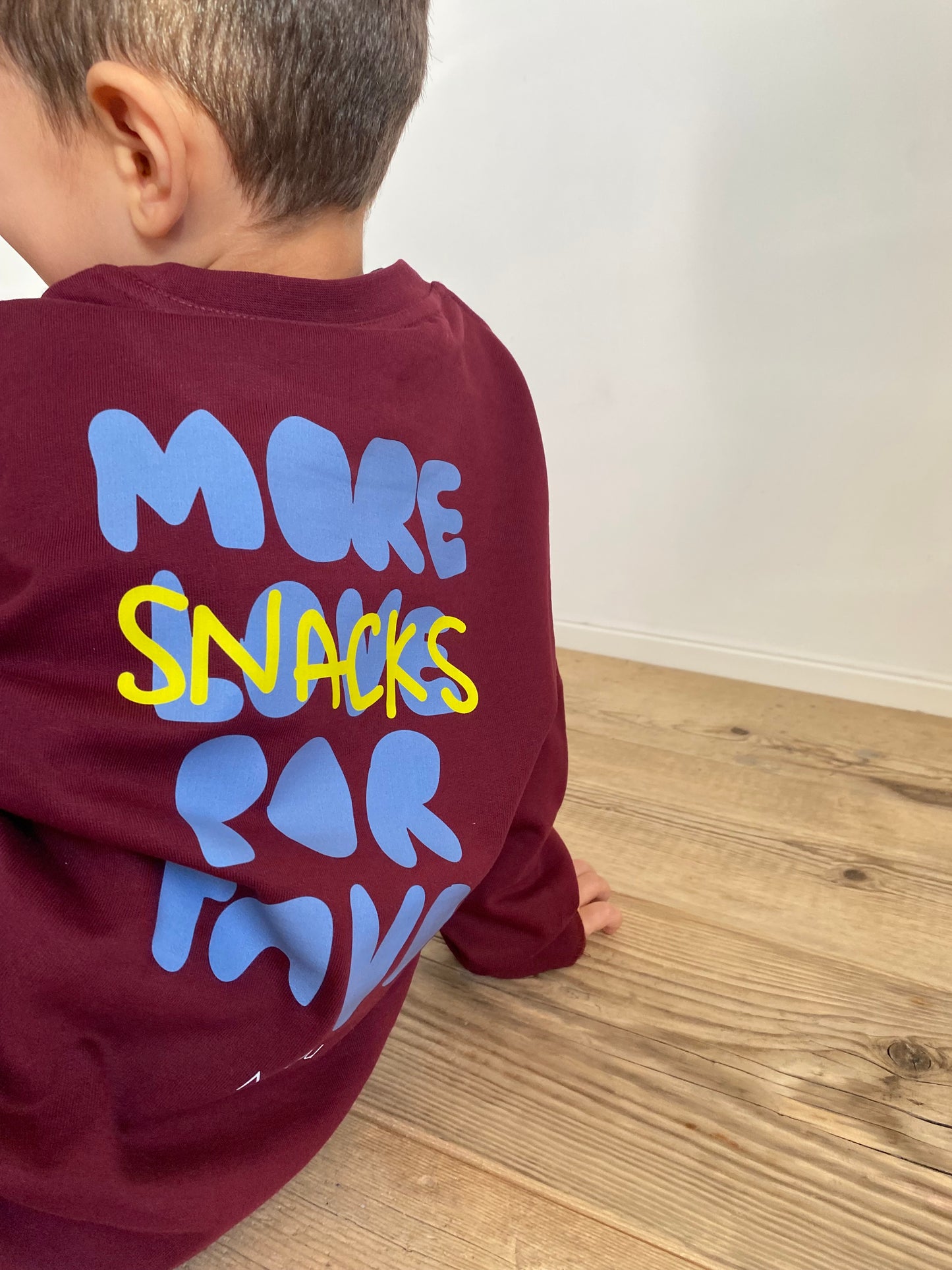 Felpa more snacks borgogna e gialla