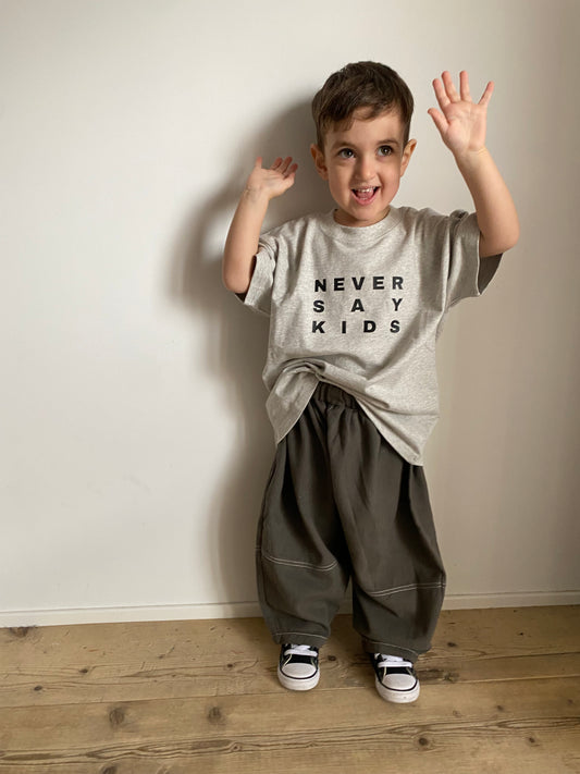 Pantalone in denim a palloncino grigio