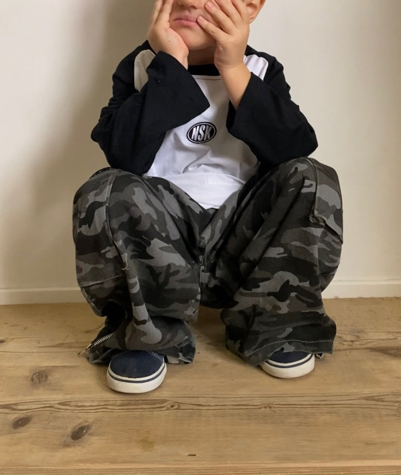 Pantalone cargo camo