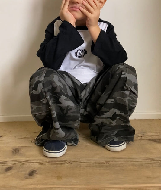 Pantalone cargo camo