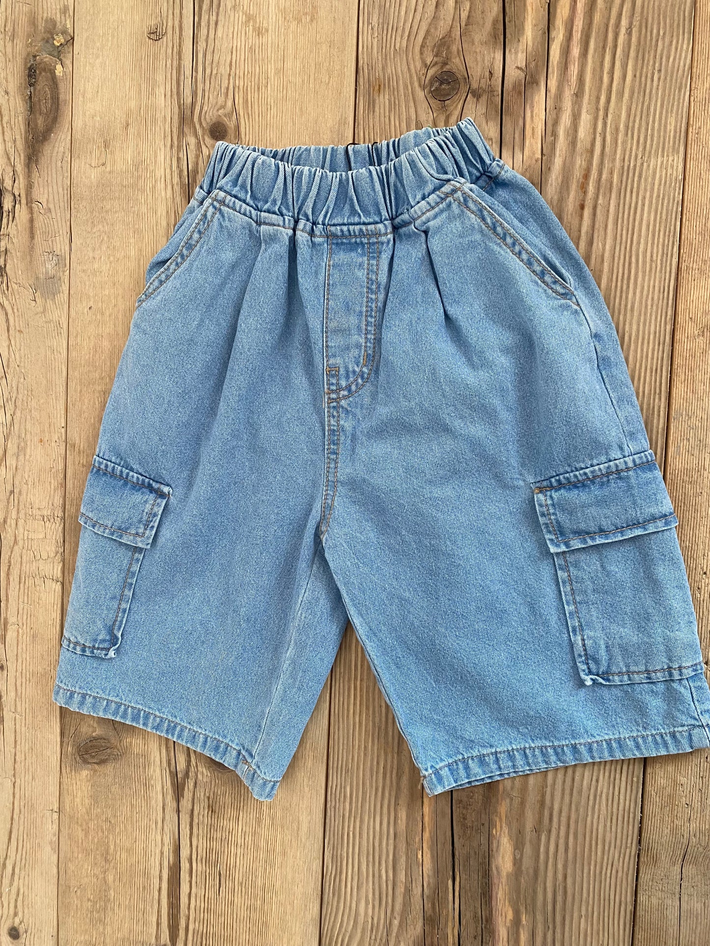 Bermuda cargo in denim